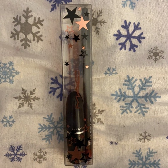 Mac Cosmic Lip Duo Set in Red - Picture 3 of 5